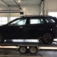 1K9 845 215 B  Sklo dveří (pevné) vlevo zelena - 2