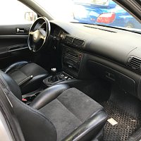 3B5 845 026    Sklo dveří vpravo vzadu zelena  1 limuzina - 5