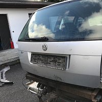 3B9 827 505 E  zamek vika mikrospinac uvnitr - 2