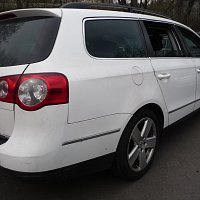 3C9 845 051 P  zadni sklo zelena  1 variant - 2