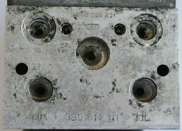 8E0 614 111  - 2