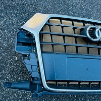 Audi Q3 8U rok výroby 2015 přední mřížka mřížka chladiče 8U0853653M 8U0853653P 8U0853653N - 2