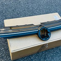 5H0 853 651 N   Originální mřížka chladiče VW, přední mřížka, černá, pro VW Golf 8, číslo dílu 5H0853651N 041   RADAR ACC  NA OPRAVU - 2