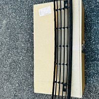 Středová spodní ventilační mřížka předního nárazníku pro VW CC PASSAT  (358) 2012-2017 - 7