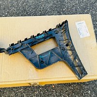 8K9 807 453 A   +  8K9 807 454 A    Sada držáků zadního nárazníku, levý a pravý, pro Audi A4 8K5 Avant  B8 8K - 4