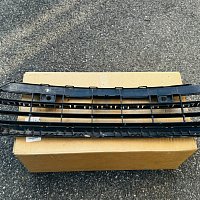 mřížka nárazníku přední spodní  VW TIGUAN 5NA 853677 ,5NA 853677H .5NA 853677K. - 5