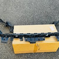 Držák zadního nárazníku 8V4 807385E * Audi A3 Sportback 2020 * - 2