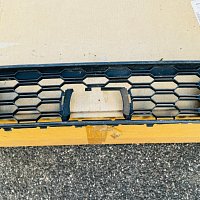 Mřížka nárazníku střed Fabia 3 III facelift 6V0853677G - 2