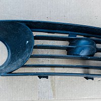 Kryt mřížky předního pravého SVĚTLA MLHOVKA  nárazník  Seat ALHAMBRA 7M 2000-2010 - 2