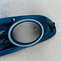 5K0 853 666 ZSB /  5K0 584 662  CHROM  VW Golf VI (5K1) Mřížka ventilace mlhové světlo předního nárazníku pravá 5K0853666 - 2