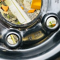 7L0 601 027A VW Touareg 7L0 Audi Q7 4L rezervní dojezdové kolo nafukovací rezerva - 7