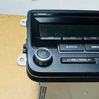 Autorádio RCD 310 pro VW TIGUAN (5N) 2.0 TDI 4MOTION 5M0035186J - 2