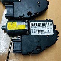 8R0959591A,  Motor pro posuvné střešní oknoŠkoda Superb 2, Škoda Yeti. 5N0 877 041 F - 2