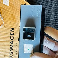 VW PASSAT Variant B7 365 Spínač stahování oken Přední Levý 3AB857857A  ŘIDIČ PRO 4 OKNA - 5