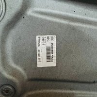 Přední pravý stahovač okna VW CADDY 3 2K1837752DE 2K1837730L 04-2009 - 2