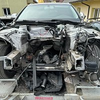 Audi a4 b8 8k 2008 - 14  výřez z karoserie přední špička podběh kola přední 1/4 čtvrtka levá nosník šavle - 2