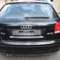 8P3 809 837  Audi A3 8P 3 DVEŘ  postranice vlevo vzadu BOK zadní blatník  LEM KOLA BOČNICE - 3