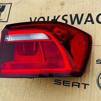 Volkswagen Golf Sportsvan 2016 Pravé zadní světlo 510945096R - 2