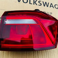 Nosič žárovek pro  Volkswagen Golf Sportsvan 2016 Pravé zadní světlo 510945096R - 5