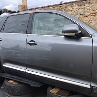 7L0 833 056 M  Dveře Zadní pravé PZ VW Touareg V10 TDI 7L  Vnejší barva / Cislo laku  A7 / D7Z LD7Z - 2