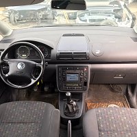 7M3 858 912 F  schranka odkladaci (uzamyk.) vpravo - 3