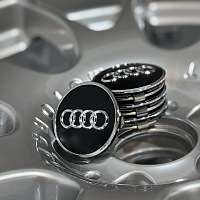 8W0 601 170 B  Kryt kola ozdobný  barevny kod:  LT7  cerna-matna NOVÉ OE - 3