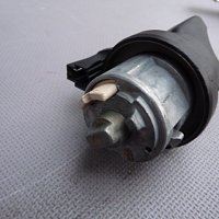 8E0 837 220 Q  klic +  107 905 855 CF Vložka zámku pro spínací skříň, cívka snímací - 3