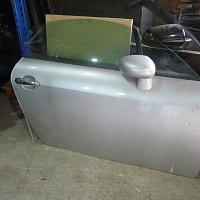 8N0 831 052 C  Dveře  pravé přední  spolujezdec  Cislo laku 5B / LY7W - 2