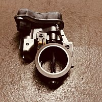 VW PASSAT 2013-2015.  1K0253691E Škrtící klapka. 1K0 253 691 E V150 - 2