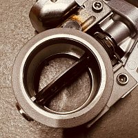 VW PASSAT 2013-2015.  1K0253691E Škrtící klapka. 1K0 253 691 E V150 - 4