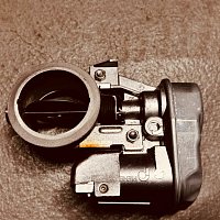 VW PASSAT 2013-2015.  1K0253691E Škrtící klapka. 1K0 253 691 E V150 - 6