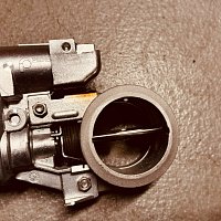 VW PASSAT 2013-2015.  1K0253691E Škrtící klapka. 1K0 253 691 E V150 - 10