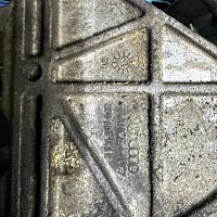 VW T5 Caravelle Držák alternátoru - 2