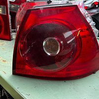 vnější zadní světlo L 1K6945095G VW Golf 1.4 1K/1KP/5M/1KM - 2