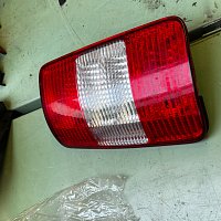 VW Caddy 2K originální zadní světlo - 2