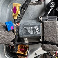 VW T5 / Multivan / Kabeláž dveří / pravý pravá přední - 10