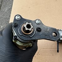 ELEKTROMOTOR ZADNÍCH VÝKLOPNÝCH DVEŘÍ AUDI Q5 8R ZADNÍ PRAVÝ - 7