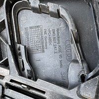 Audi A4 8W B9 Facelift Mřížka vedení vzduchu Pravá krytka mlhového světla - 23