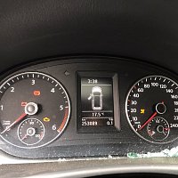 VW Touran II 2012 Diesel Otáčkoměr v kokpitu 77kW tachometr budíky - 5