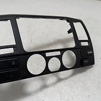 7E0857237K 9B9 černá satén plast  VW T5 facelift-stredovy ramecek - 4