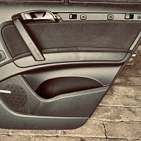 Výplň dveří (Alcantara) soul (cerna) Audi Q7 2009 4L - 2