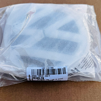 Originální emblém s logem pro VW Tiguan II vpředu 5NA853601 (OEM) NOVÉ - 4