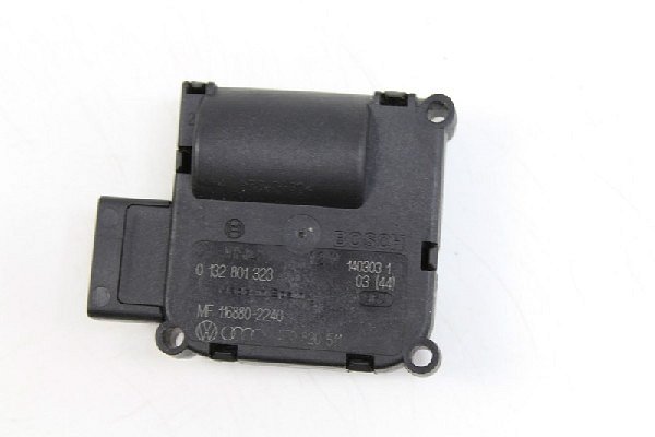  4E0 820 511A AUDI A8 Servomotor motorek nastavení klapky topení / klimatizace  