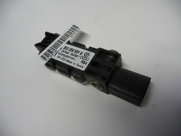 8E0 959 651B  A4 8E B6 B7 Airbagsensor Crashsensor Sensor 