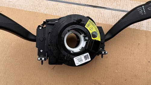 6R0959654  kroužek AIRBAGU pod volantem Pružina sběracího  kluzného kroužku VW T6