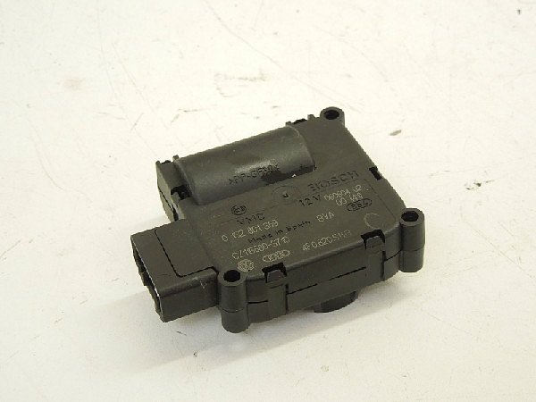 0 132 801 369  Audi A6 4F 2006 2010 -  servomotorek pro klapku obtokového vzduchu