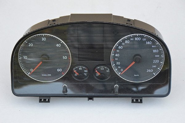 Tachometr -    VW Touran 2.0 TD přístrojová deska palubní deska informační panel  Polodot display FIS