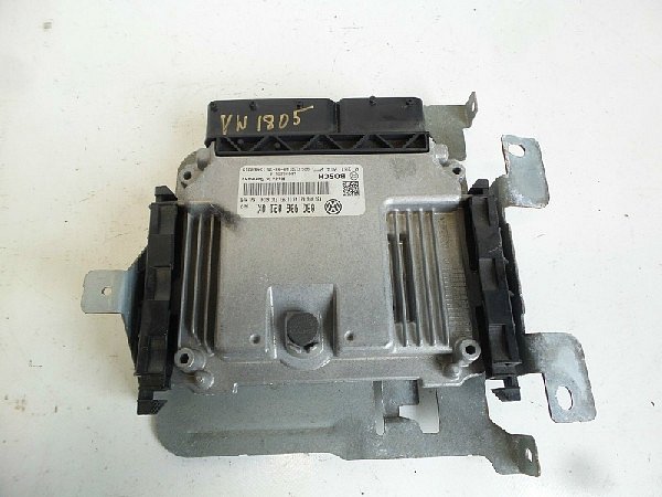 03G 906 021QK VW  Řídící jednotka motoru ECU 