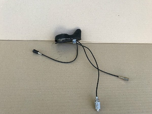 1J0 035 507  Anténa GPS navigace VW Golf Bora T4