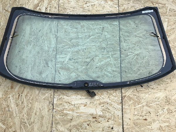 8U0 845 501E NVB  Audi Q3 8U RS Q3 okno Zadní sklo vyhřívané do pátých dveří -  zadní víko  dveře kufrové